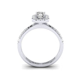 Gabriano Octavia 4 tırnaklı tektaş yüzük; GIA-HRD sertifikalı emerald pırlanta ve beyaz altın montürün yandan görünüşü